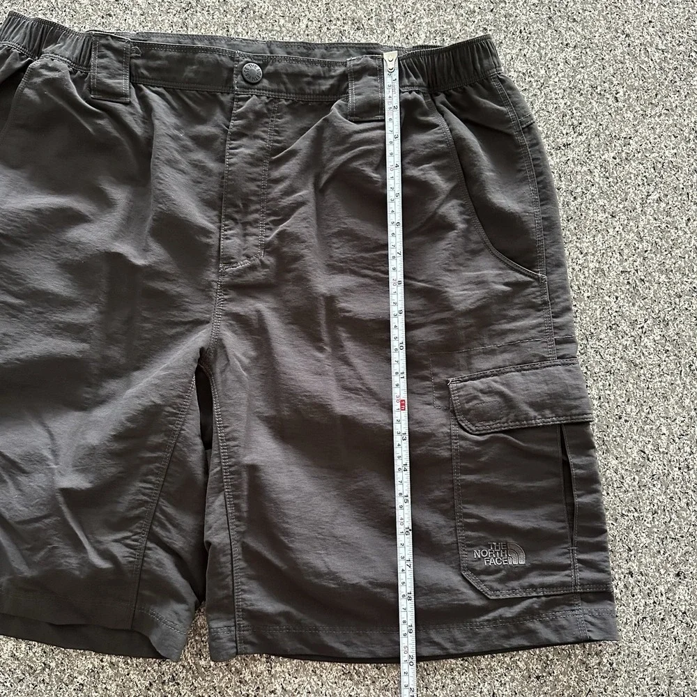 The North Face Shorts Mens L Cargo Nylon 9.5